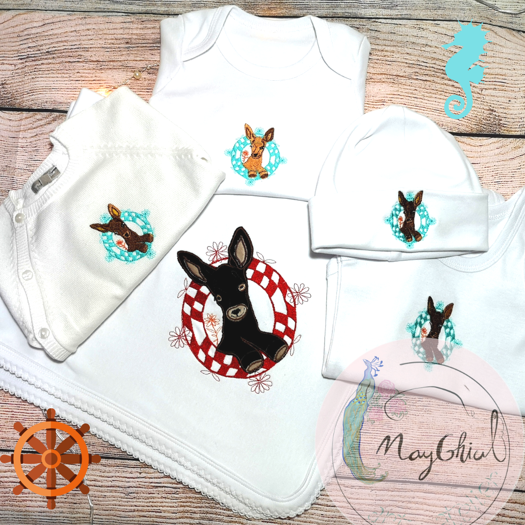 Trusou Bebe/Copilaș brodat Căprior și Personalizat cu Monogramă